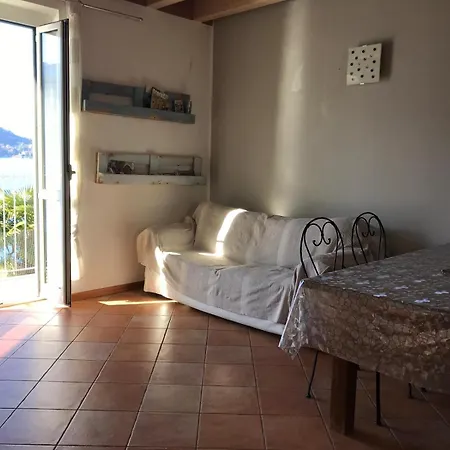 White Garden - With Access To The Lake Apartment *