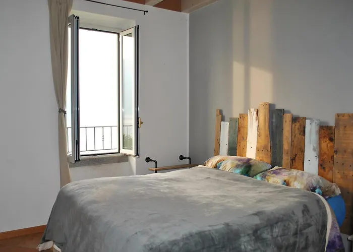 White Garden - With Access To The Lake * Льерна