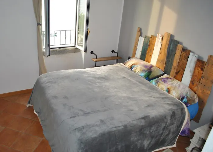 White Garden - With Access To The Lake Апартаменты *