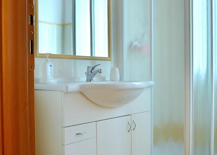 Апартаменты White Garden - With Access To The Lake *