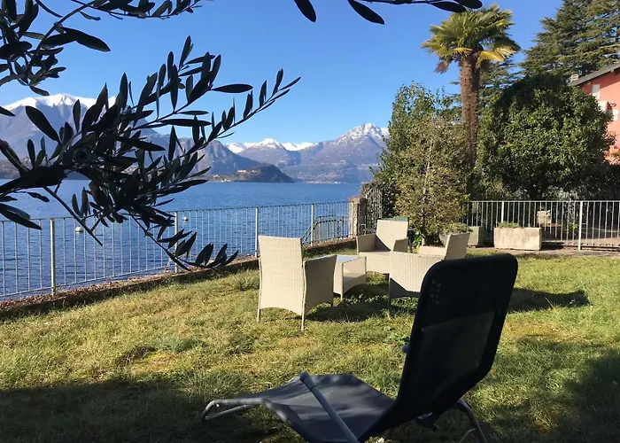 White Garden - With Access To The Lake *