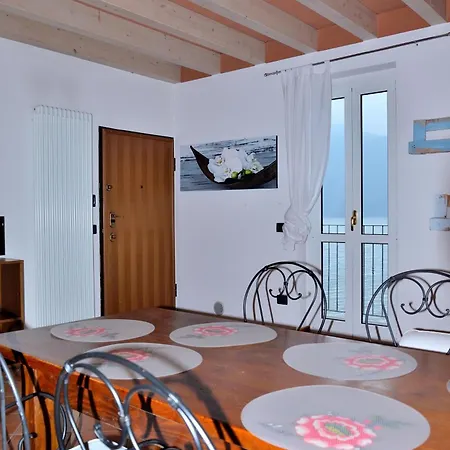 White Garden - With Access To The Lake Apartmán