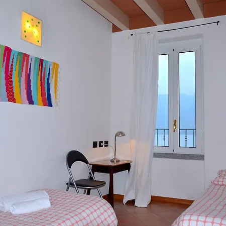 White Garden - With Access To The Lake Lierna