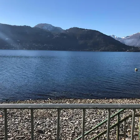 White Garden - With Access To The Lake Apartmán